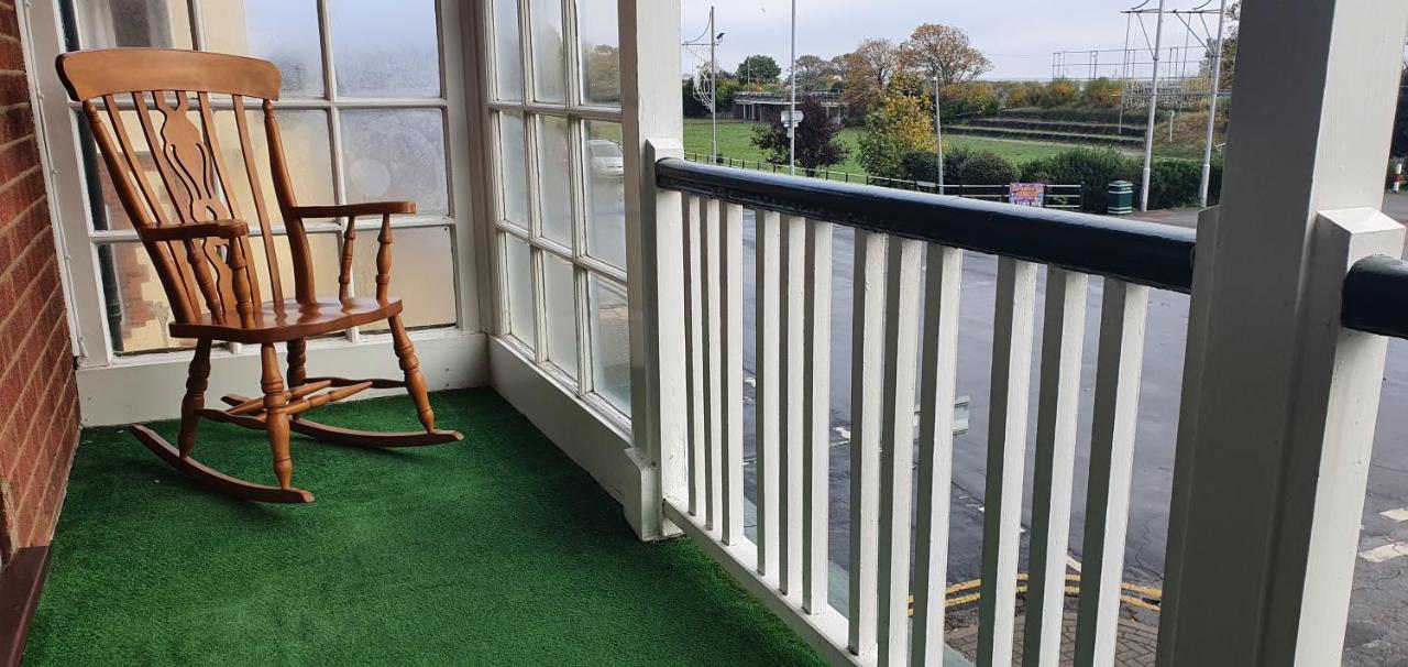 Beach Court Holiday Apartments Skegness Esterno foto