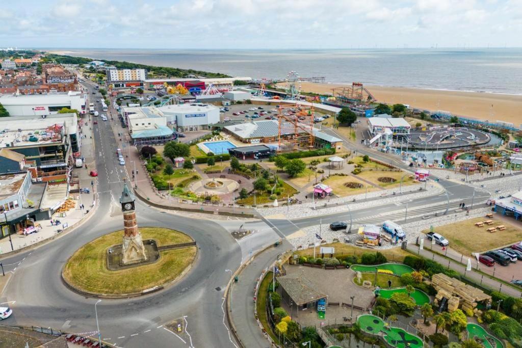Beach Court Holiday Apartments Skegness Esterno foto